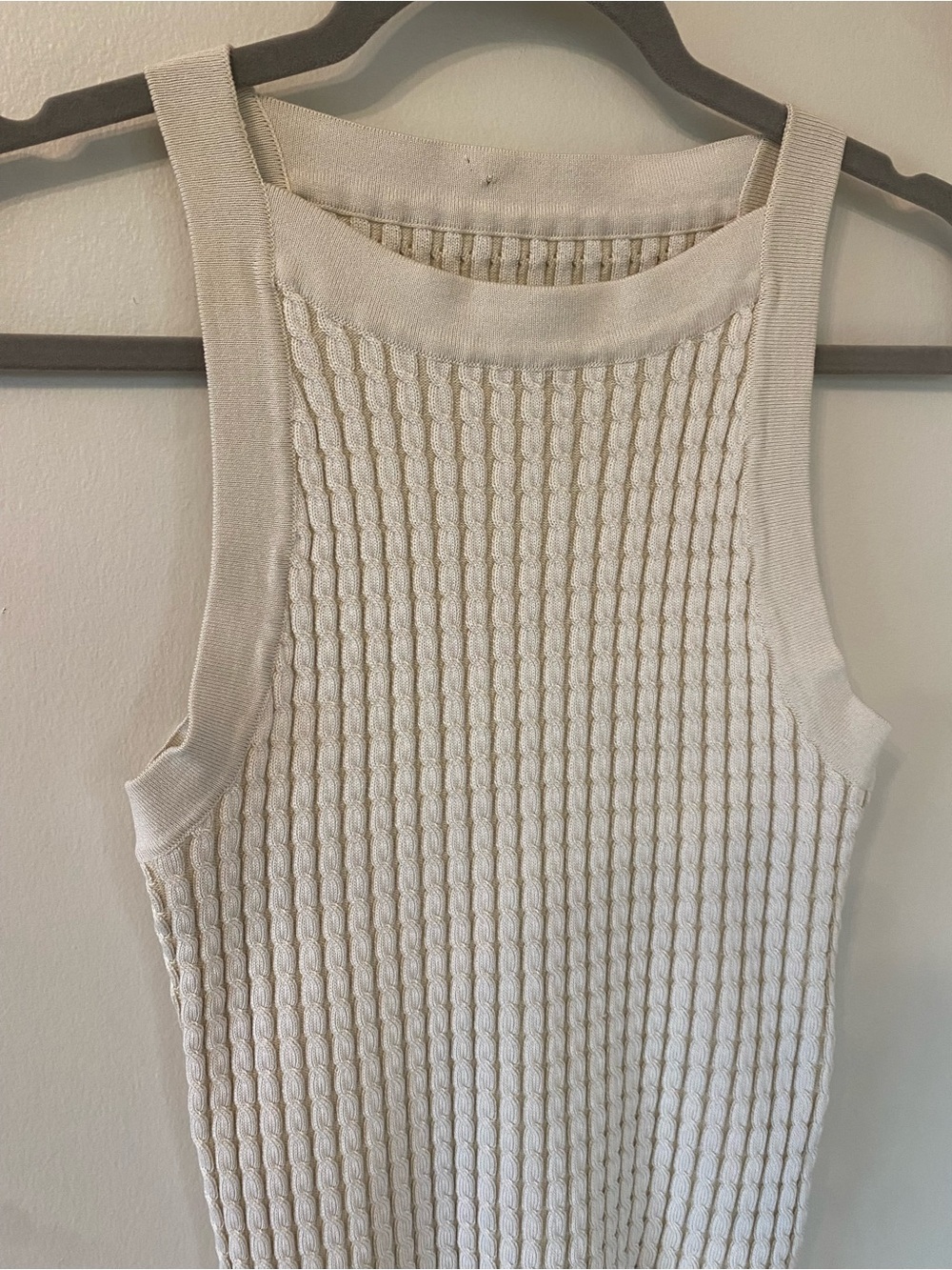 Commense Cream Cable-Knit Ribbed Tank Top - Picture 4 of 6